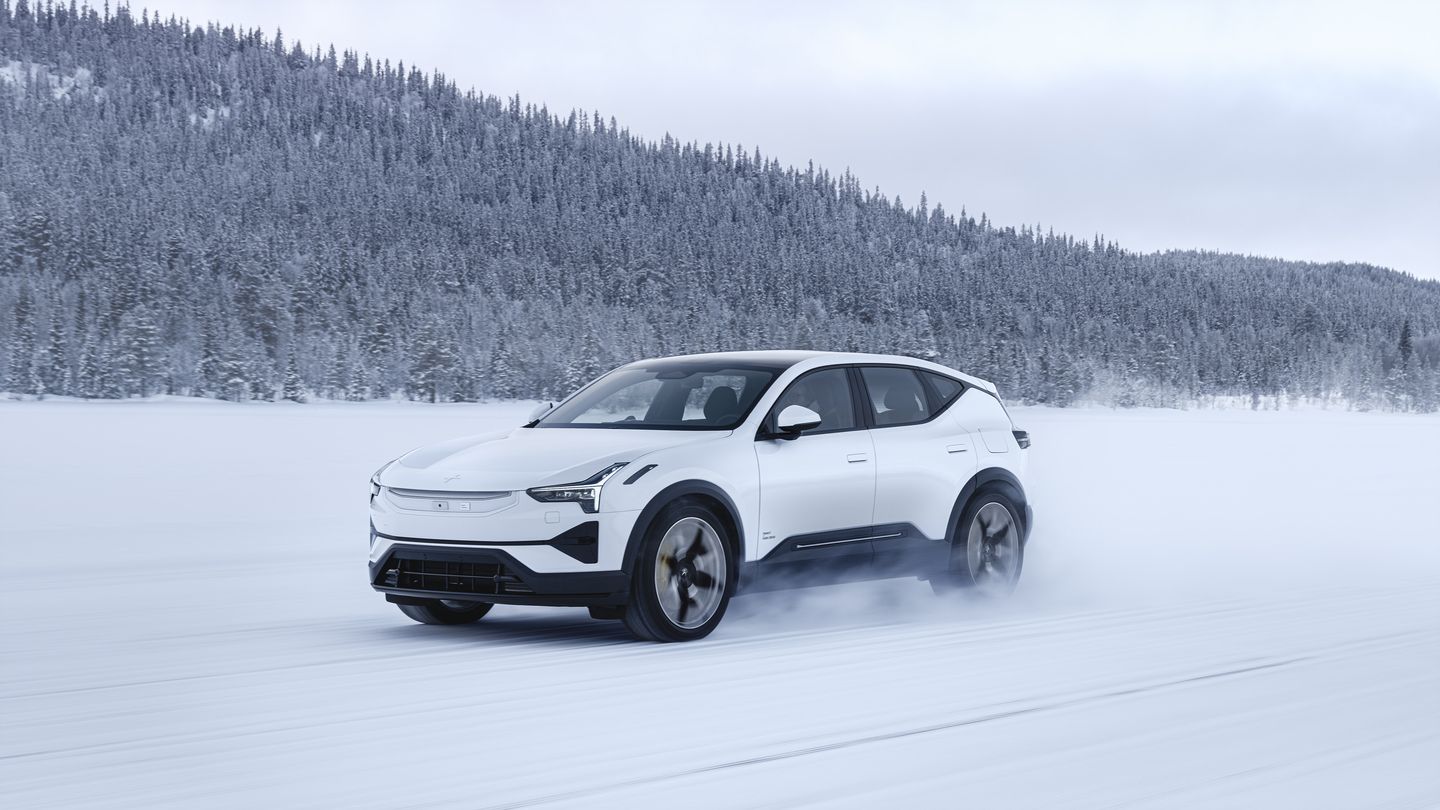 Thermopompe, sièges arrière chauffants et balais d’essuie-glace chauffants : l’équipement d’hiver de série du Polestar 3 2027