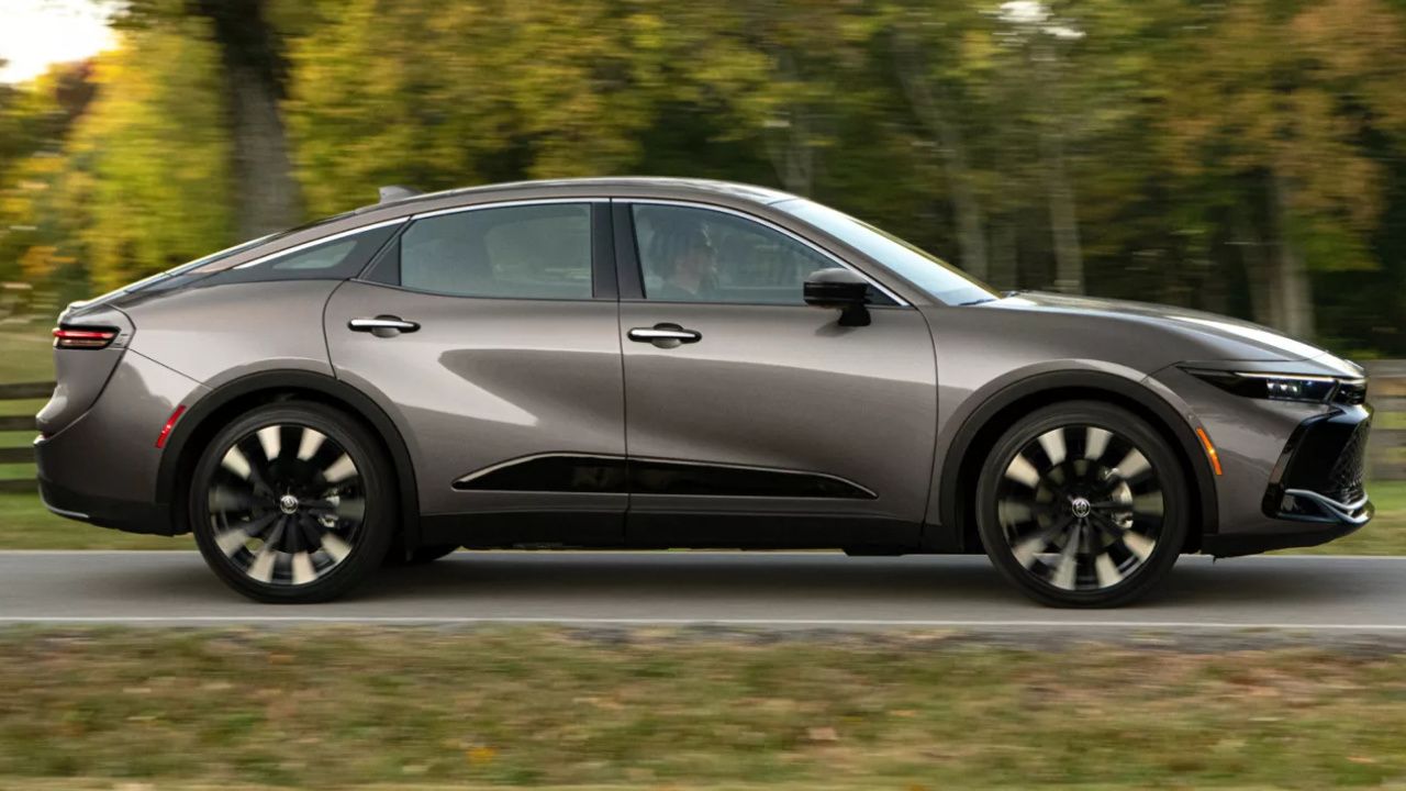 side view of a 2026 Toyota Crown