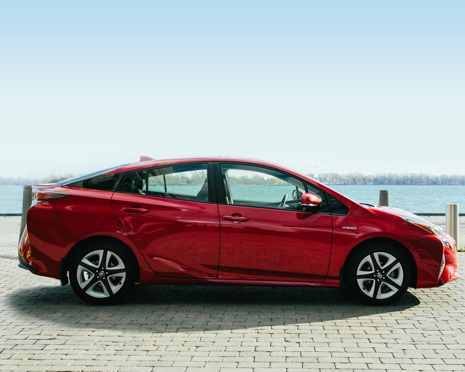 2018 Toyota Prius Sedan: Prices and Specifications in Longueuil at Longueuil Toyota