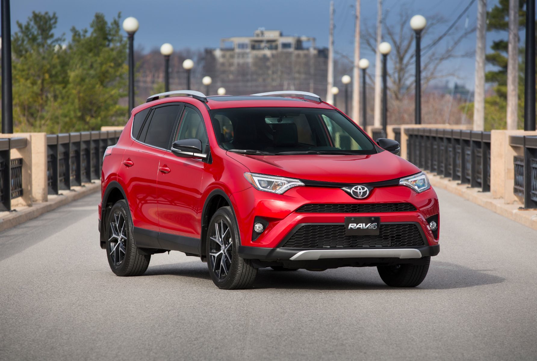 Why choose your pre-owned Toyota RAV4 at Longueuil Toyota