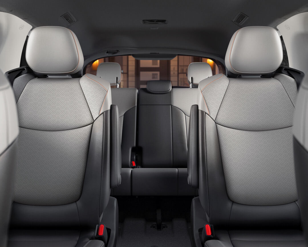 Habitacle de la Toyota Sienna XSE 2021 incluant ses sièges de couleur Graphite