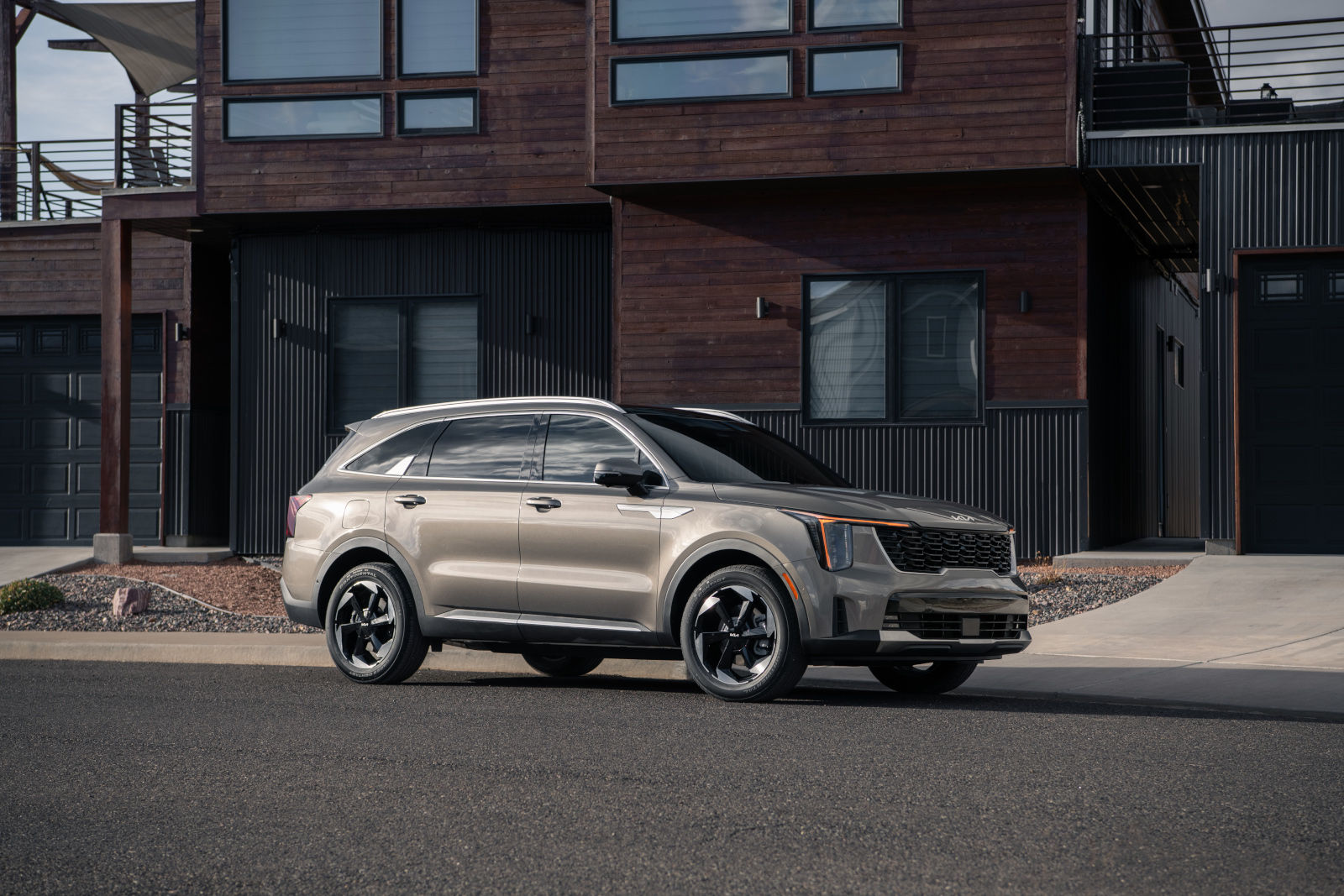 Unleashing Smart Power: The 2025 Kia Sorento Hybrid's Revolutionary Liftgate Technology