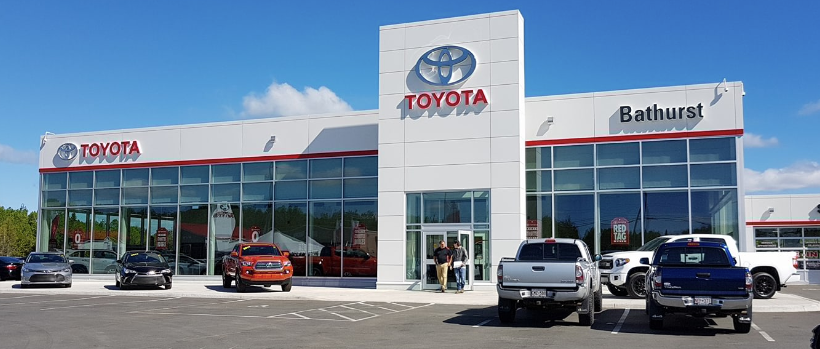 Toyota Tundra with one million miles earns man brand new truck