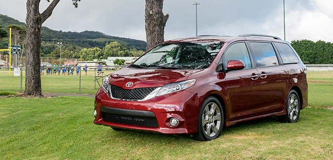 2015 Toyota Sienna SE Review