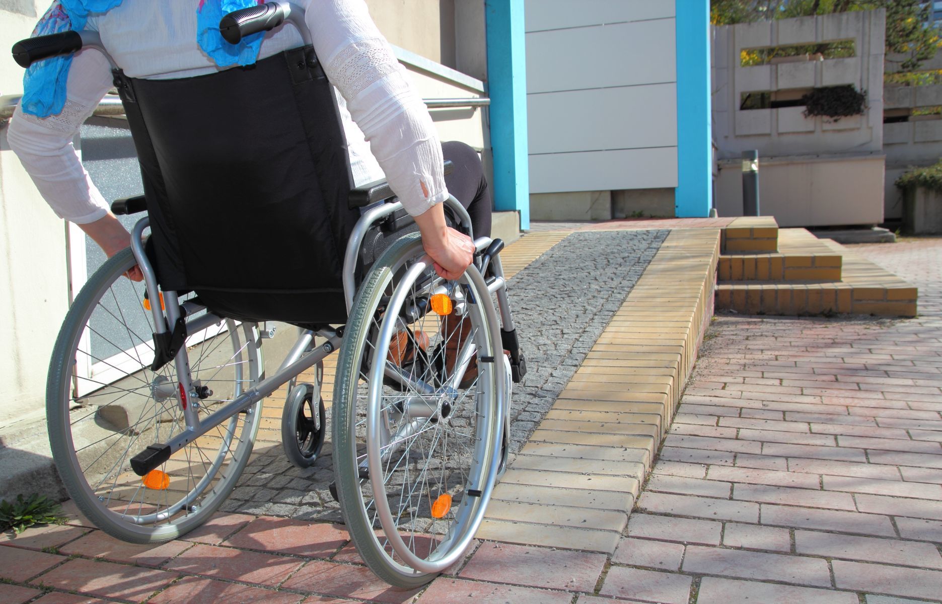 Choosing between a ramp or lift for your wheelchair van