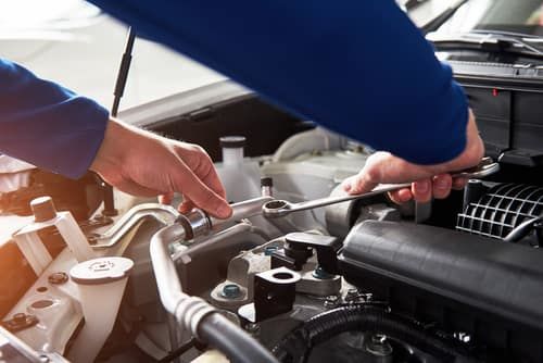 The Pros of Acquiring the Services of a Certified Mercedes-Benz Mechanic