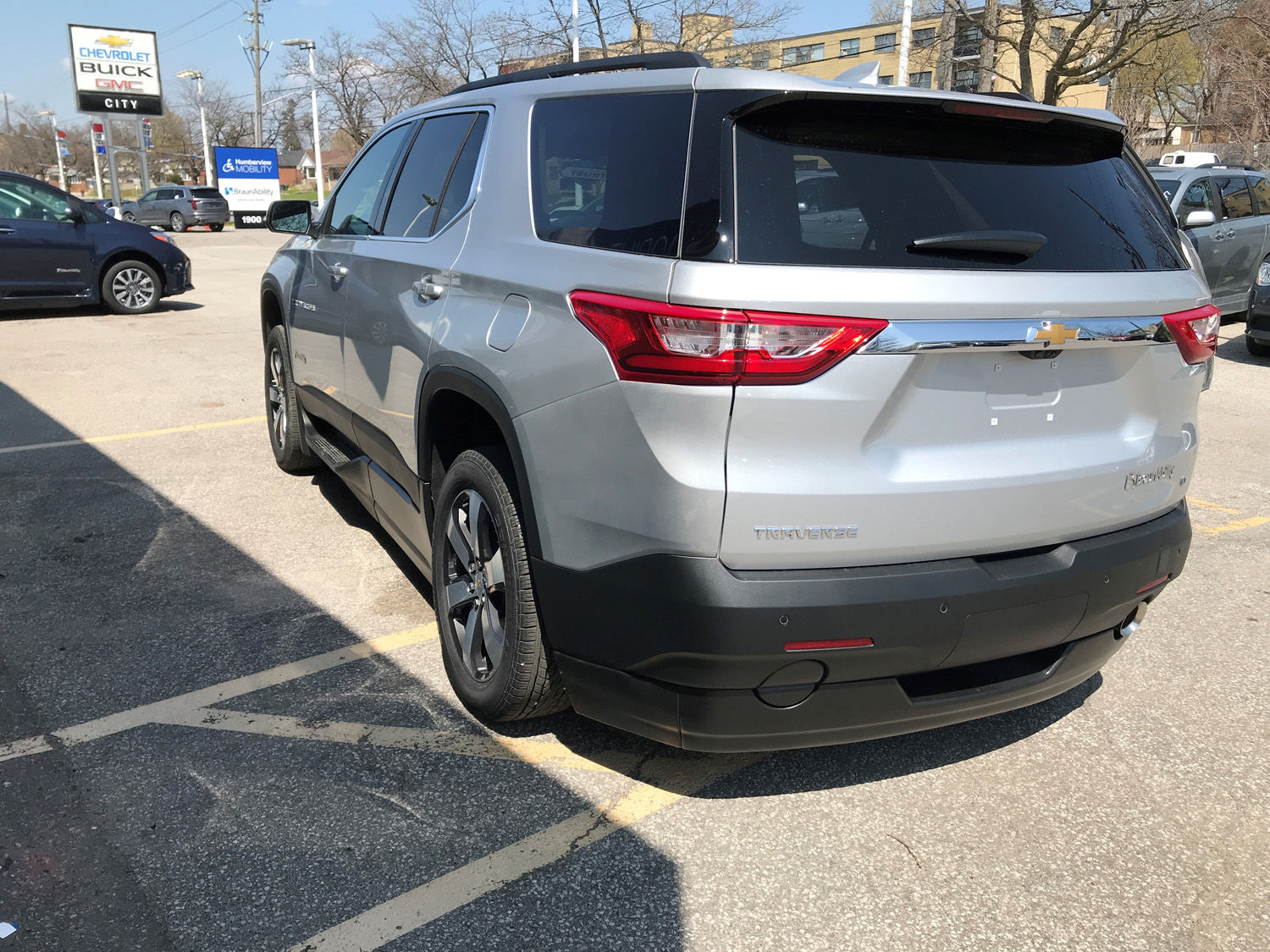 2023 Chevrolet Traverse – Braun Power InFloor | Humberview Mobility in ...