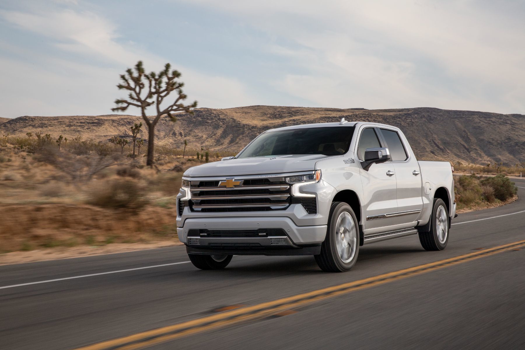 2024 Silverado High Country vs. Sierra Denali: Trim Comparison