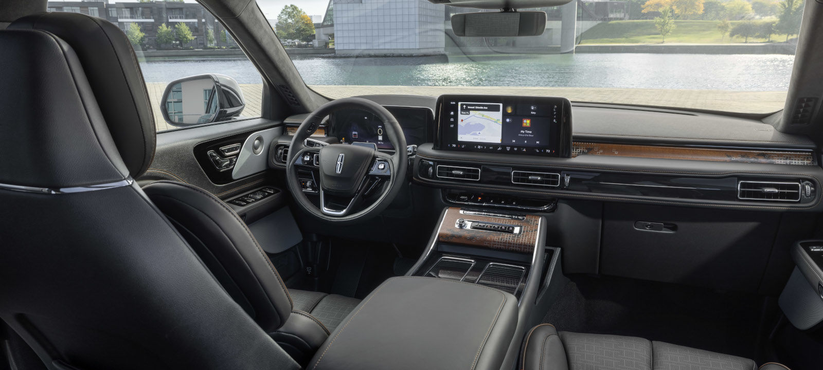 5 Key Connectivity Technologies that Stand Out in the 2025 Lincoln Aviator