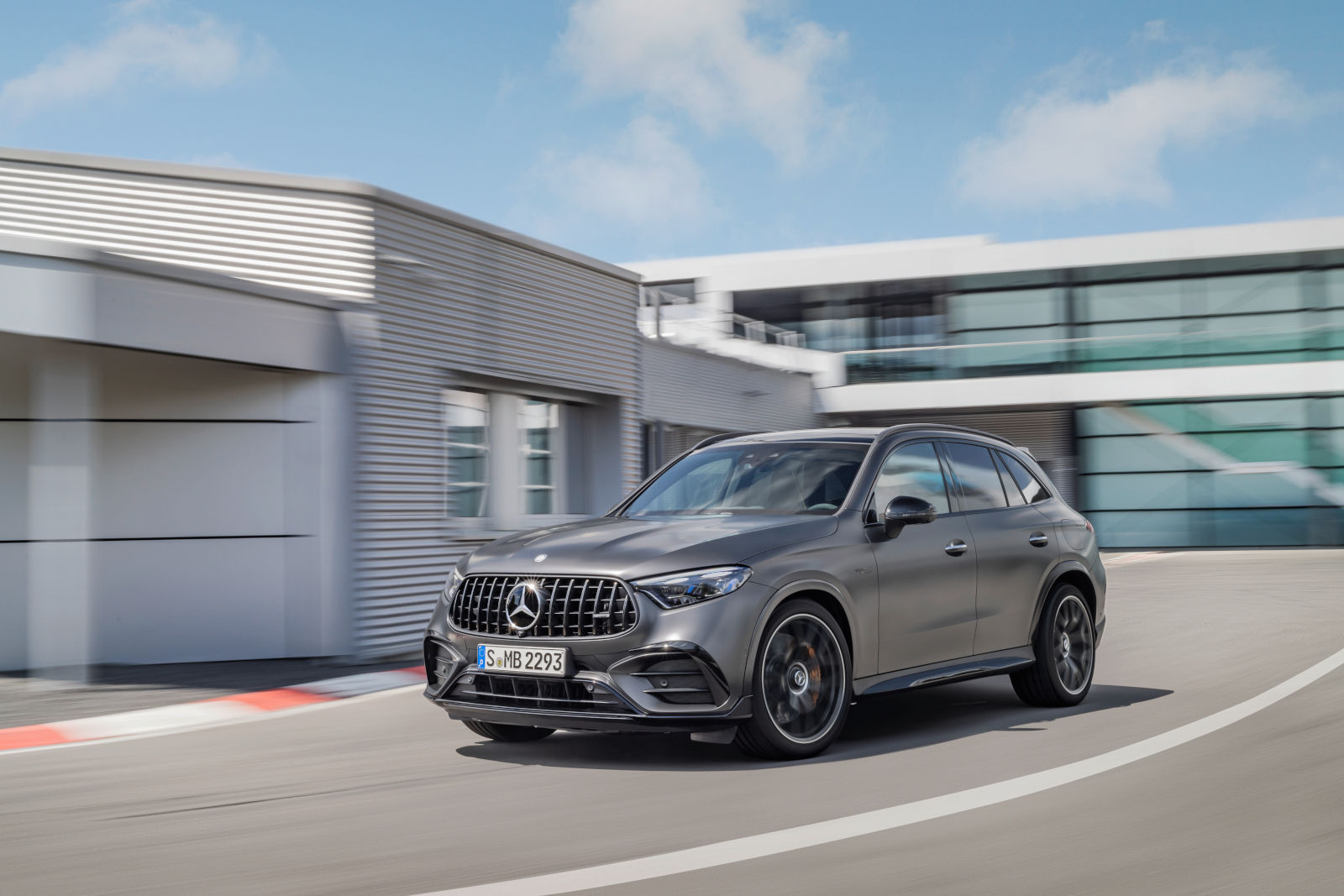 The All-New 2025 Mercedes-AMG GLC 63 S E Performance: 10 Exceptional Features That Set It Apart