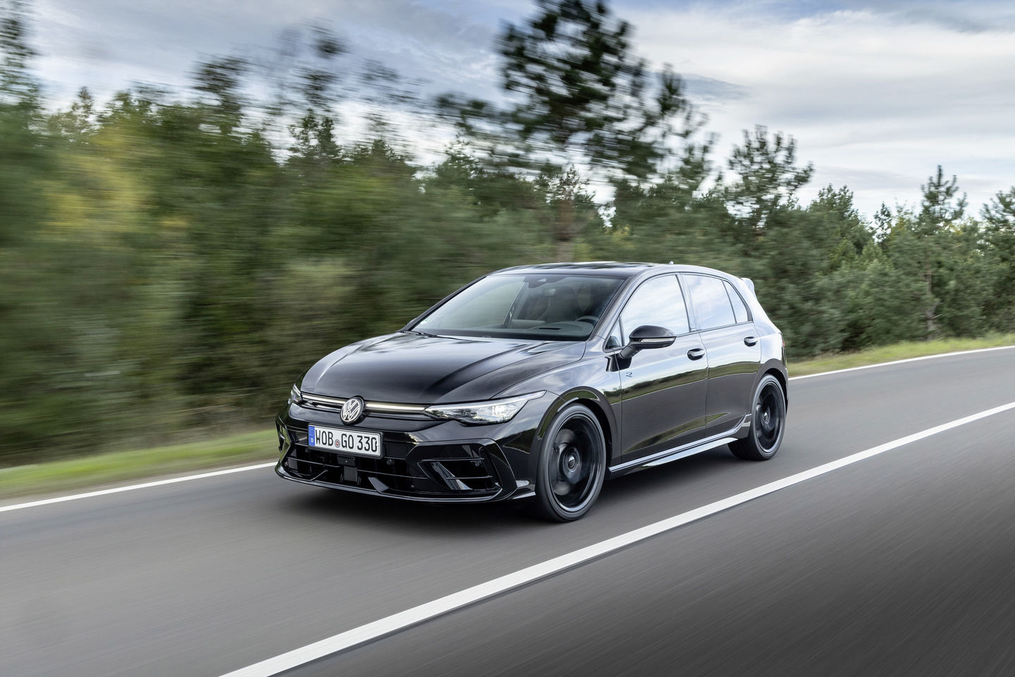 2025 Volkswagen Golf R Black Edition: Unique Features for a Unique Icon