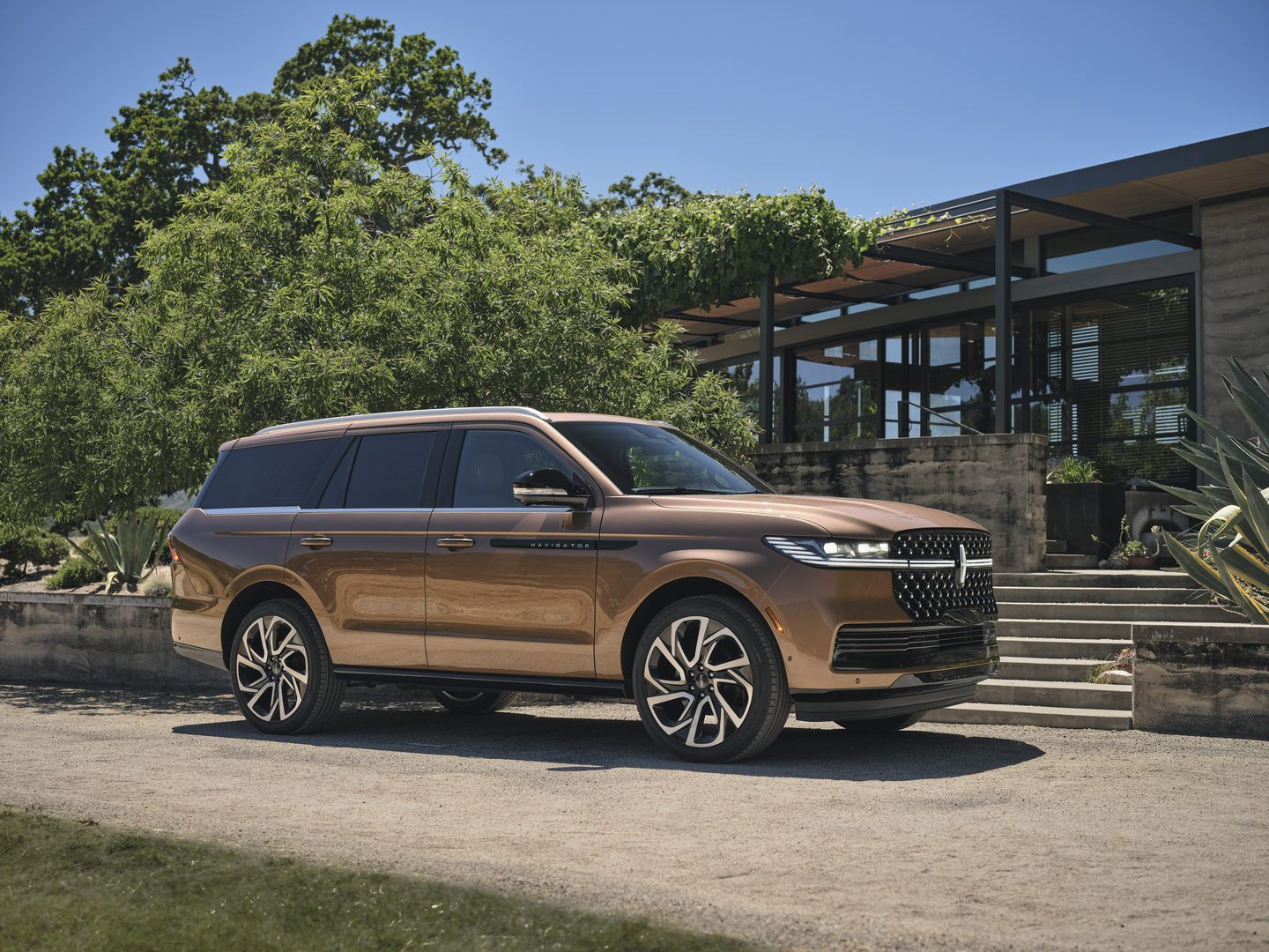 Luxury Vehicle Tax in Ontario: What Buyers Need to Know in 2026