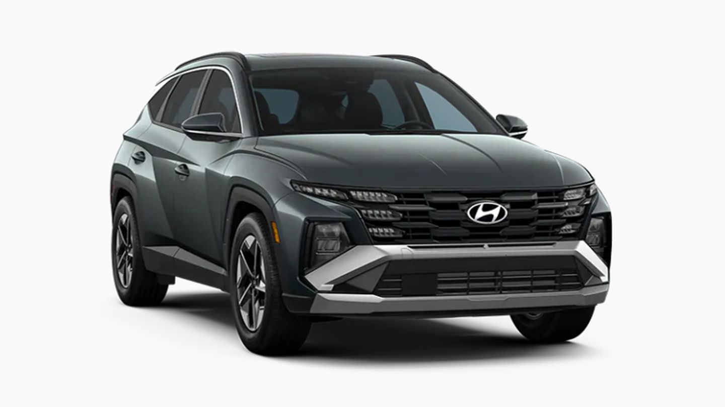 2026 Hyundai Tucson - front three-quarter view of a dark green 2026 Hyundai Tucson parked against a white background - Cooksville Hyundai - Hyundai new car dealership in Mississauga, Ontario