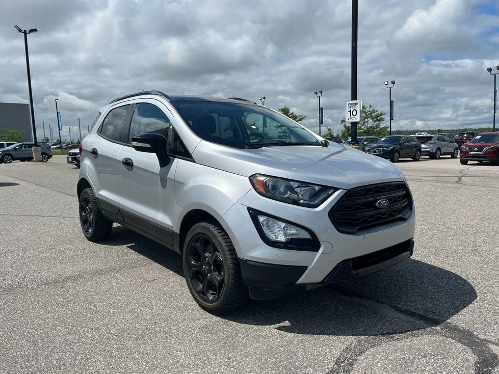 Ford EcoSport - front three-quarter view of a silver Ford EcoSport - AutoPark Barrie - Used car dealership in Barrie, Ontario
