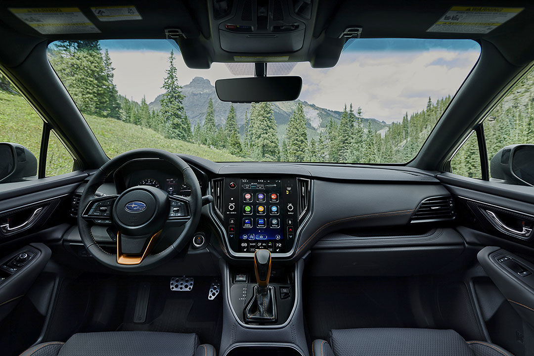 Cockpit du Subaru Outback Wilderness 2022 incluant le tableau de bord