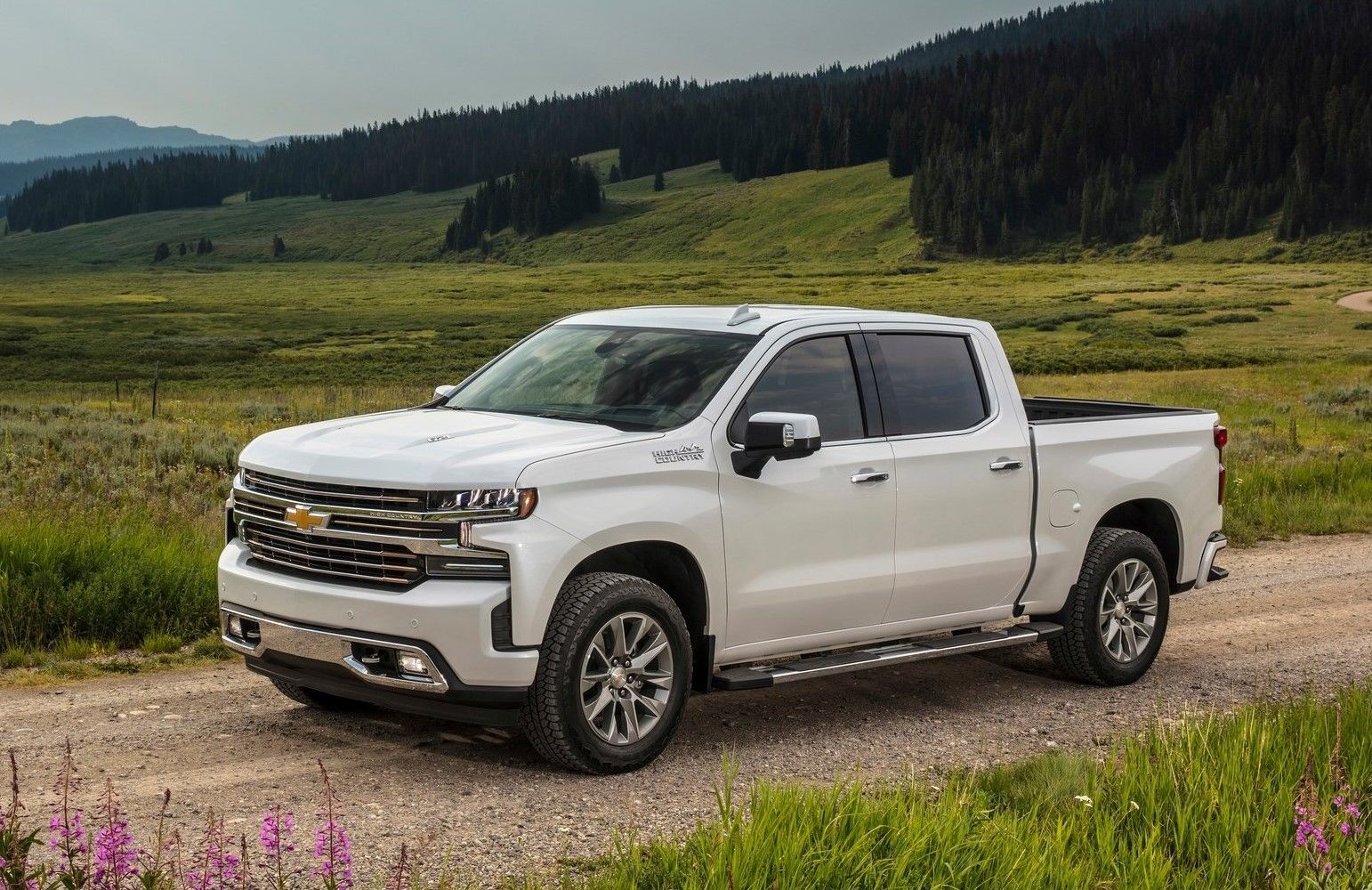 The 2019 Chevy Silverado: A Truck for All Types of Work
