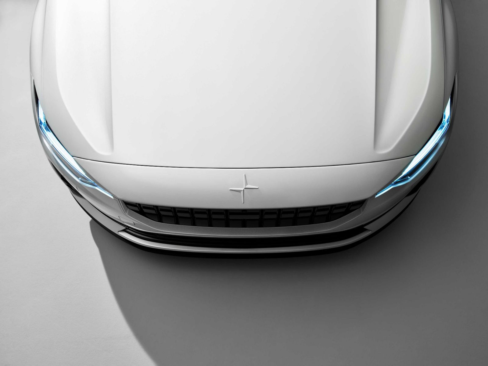 Polestar 2 entièrement électrique dévoilée