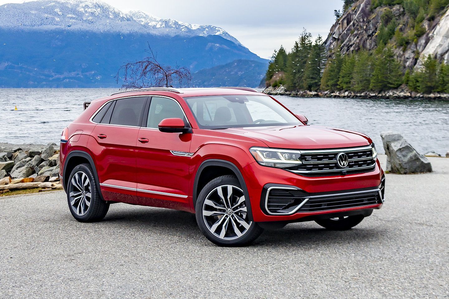 2020 Volkswagen Atlas Cross Sport vs 2020 Chevrolet Blazer