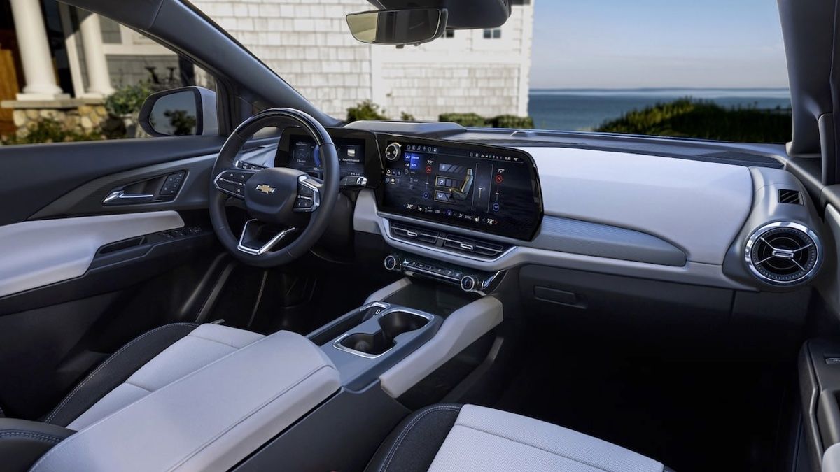 Grande vue sur l'intérieur du Chevrolet Equinox EV.