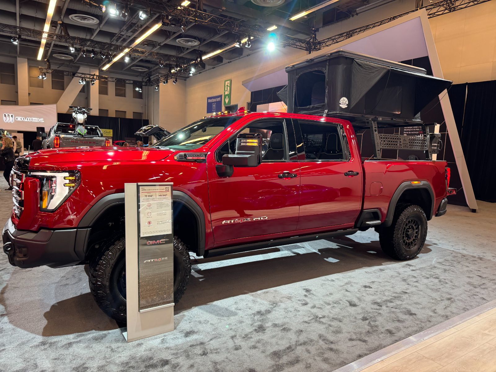 Arnold GM au Salon de l’auto de Montréal : Le GMC Sierra 2500 HD AT4X, un mélange de robustesse et de raffinement