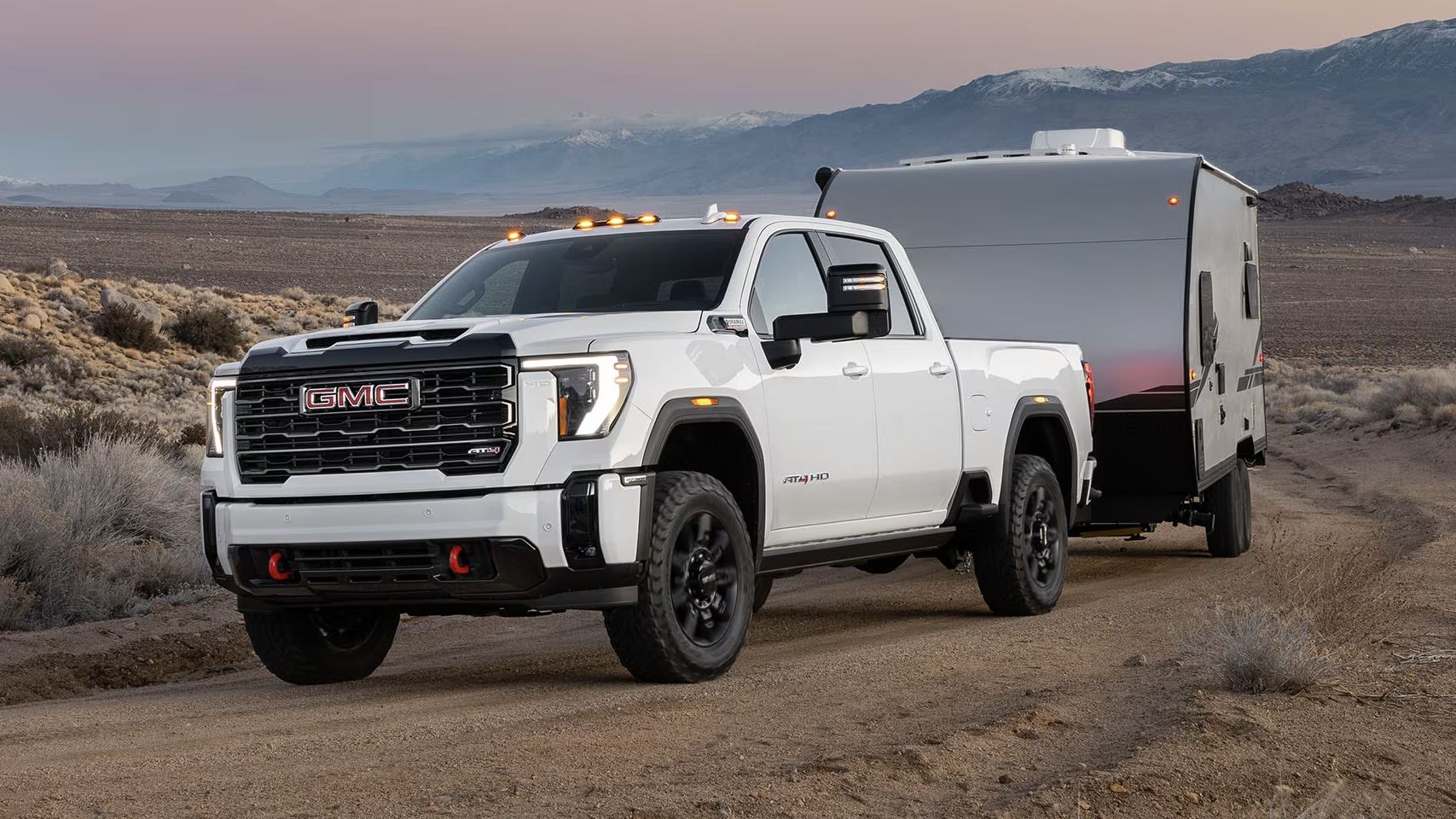 Guide de remorquage des pickups GMC et Chevrolet 2025