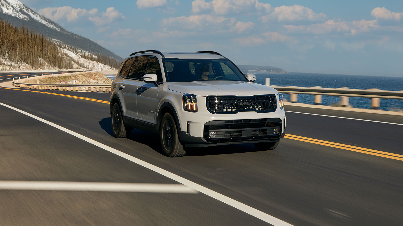 How Highway Drive Assist Makes the 2025 Kia Telluride Safer for Suburban Families