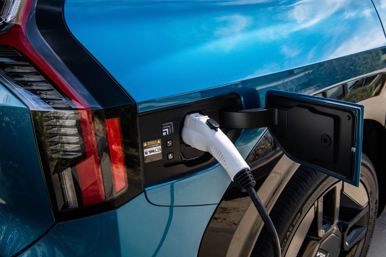Power Your Summer Fun: A Look at the 2025 Kia EV9's Vehicle-to-Load (V2L) Feature