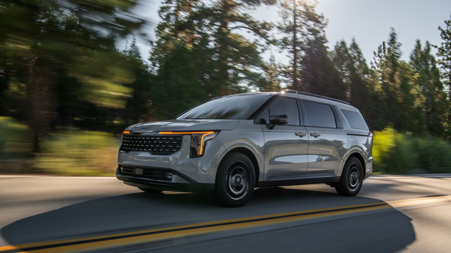 2027 Kia Carnival HEV Paddle Shifters Adjust Regenerative Braking Across Three Levels