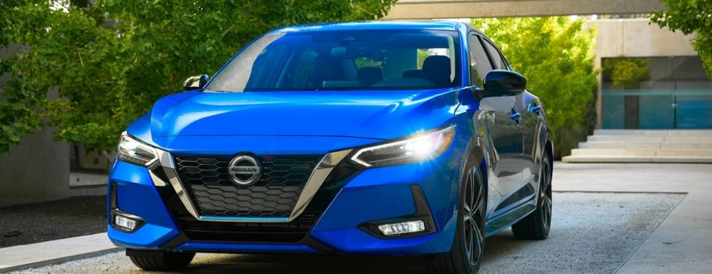 Which Interior and Technology Features are Available in the 2022 Nissan Sentra?