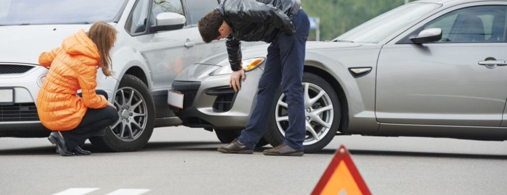 Defensive Driving: 6 Pro Tips to Avoid Car Accidents