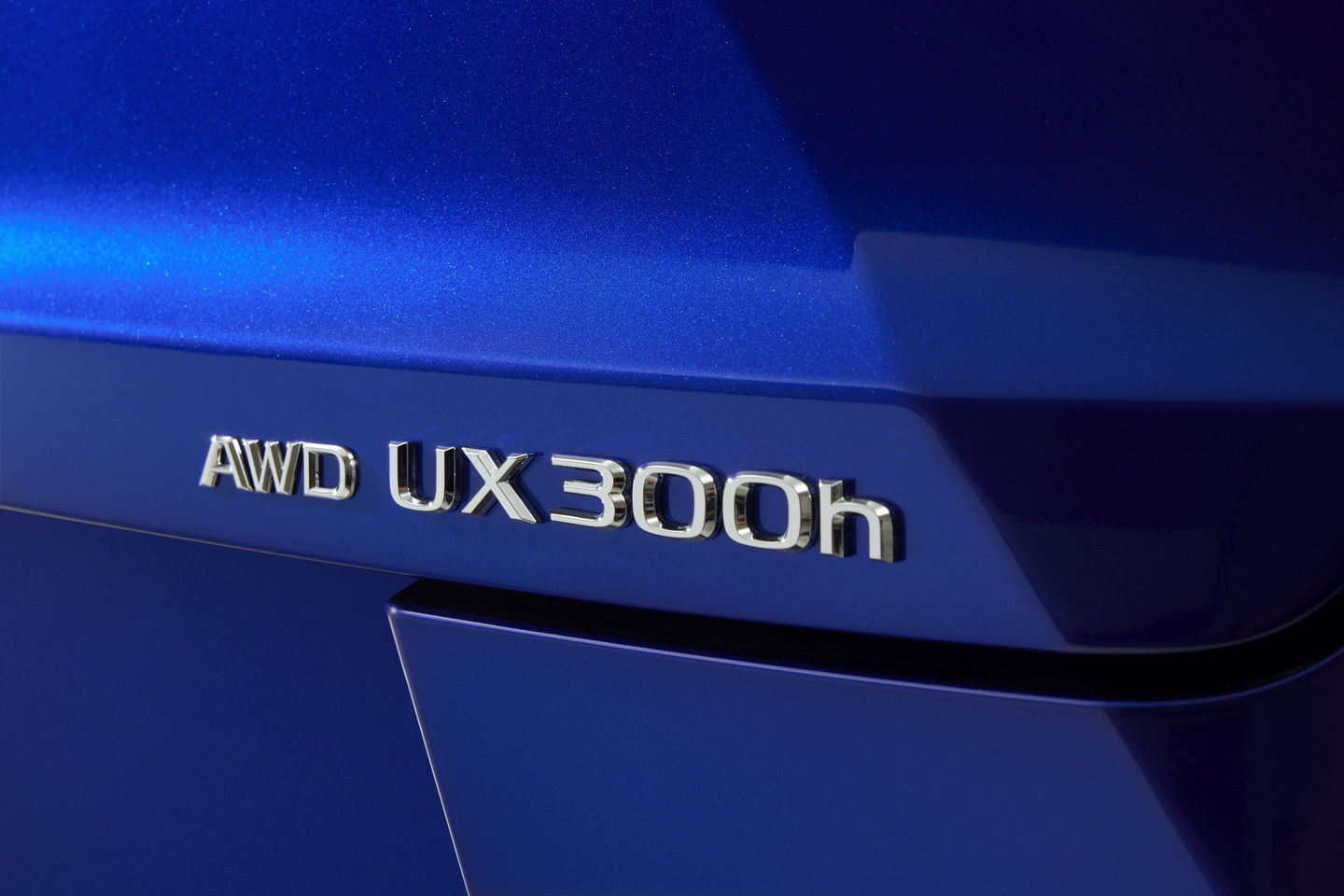 2025 Lexus UX 300h: A New Era in Hybrid Technology