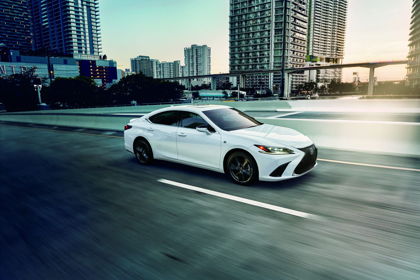 2024 Lexus ES: Experience the Art of Comfort with Refined Luxury and Advanced Technology