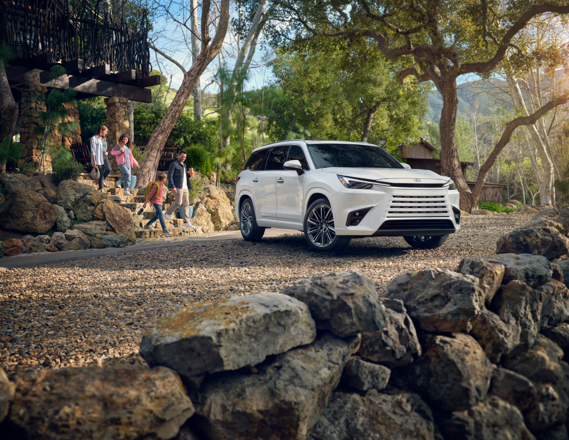 5 Ways the 2025 Lexus TX Makes a Family Trip to Pingle's Farm Market Effortless