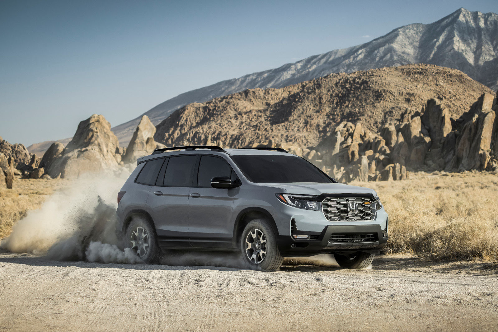 Honda Passport Secures Top Spot in Residual Value for Mid-Size 2-Row SUVs