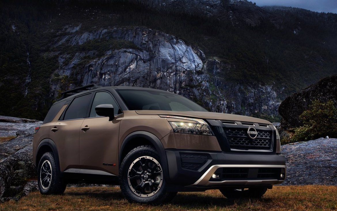 GET YOUR HANDS ON A NISSAN VEHICLE IN CHICOUTIMI