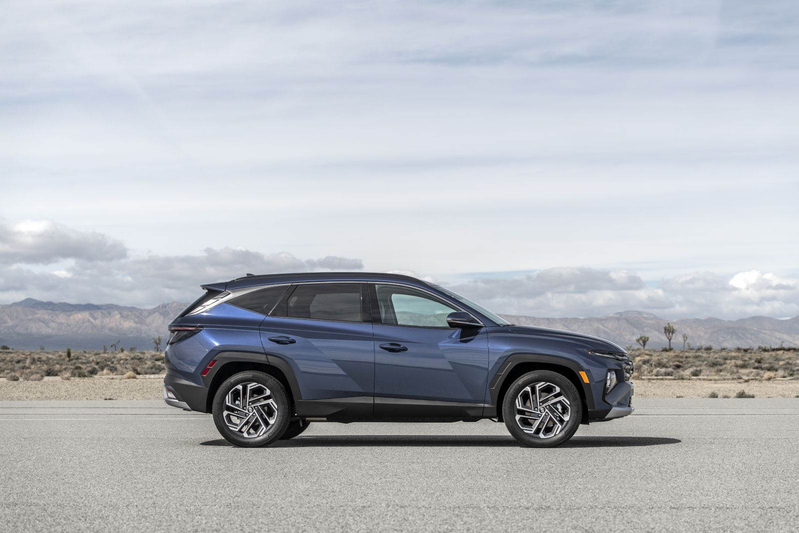 Pas encore prêt pour le 100% électrique? Le Hyundai Tucson hybride 2025 est le compromis idéal