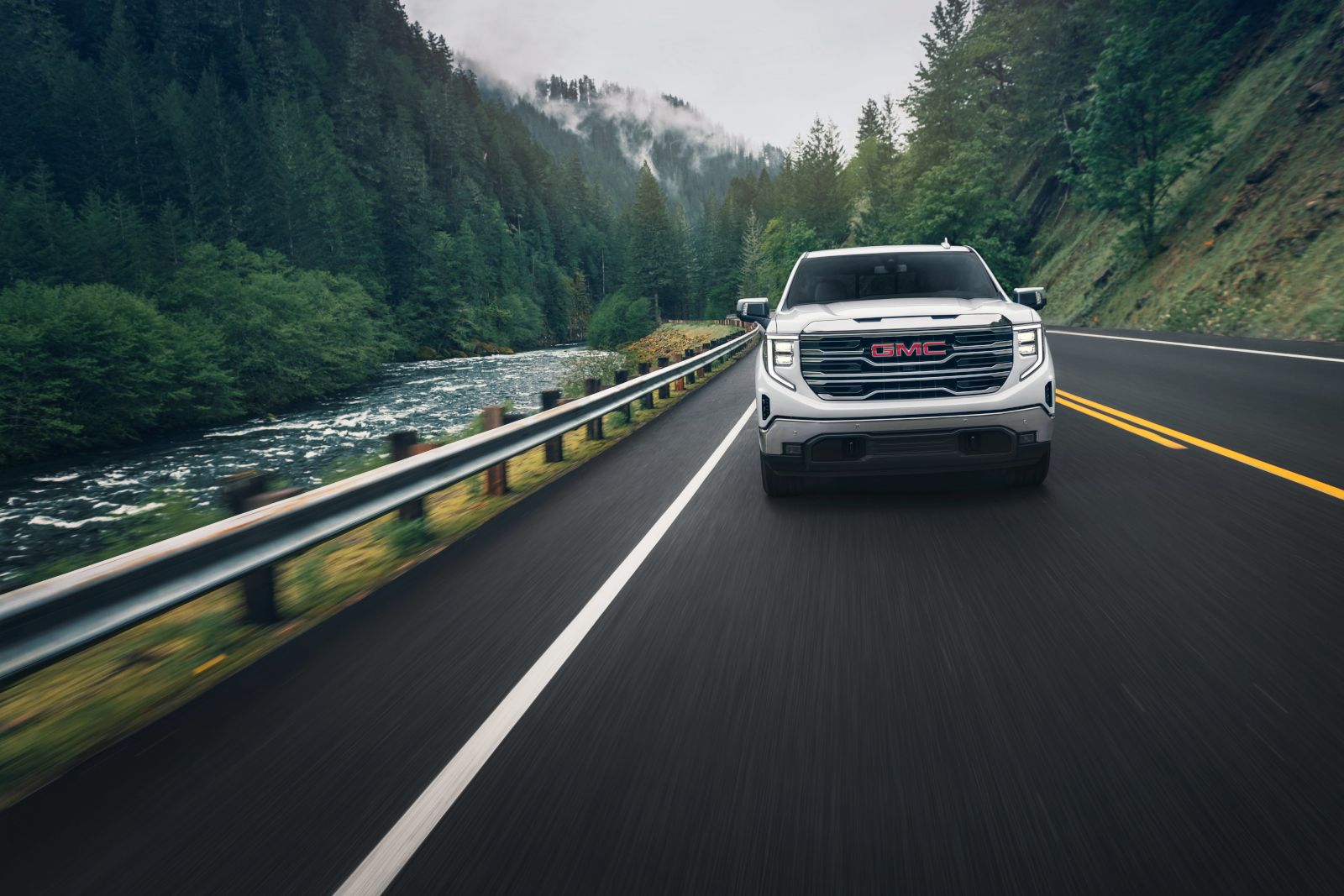 Simplifying Trailer Towing With the 2026 GMC Sierra’s Available Trailering Technology