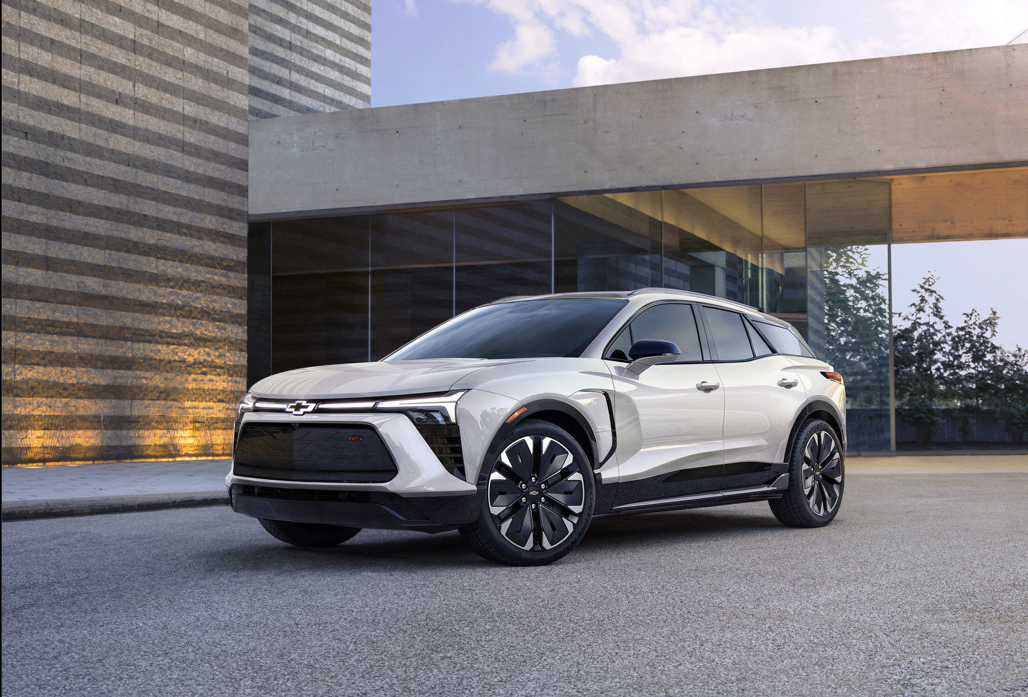 A look at the price and versions of the 2024 Chevrolet Blazer EV