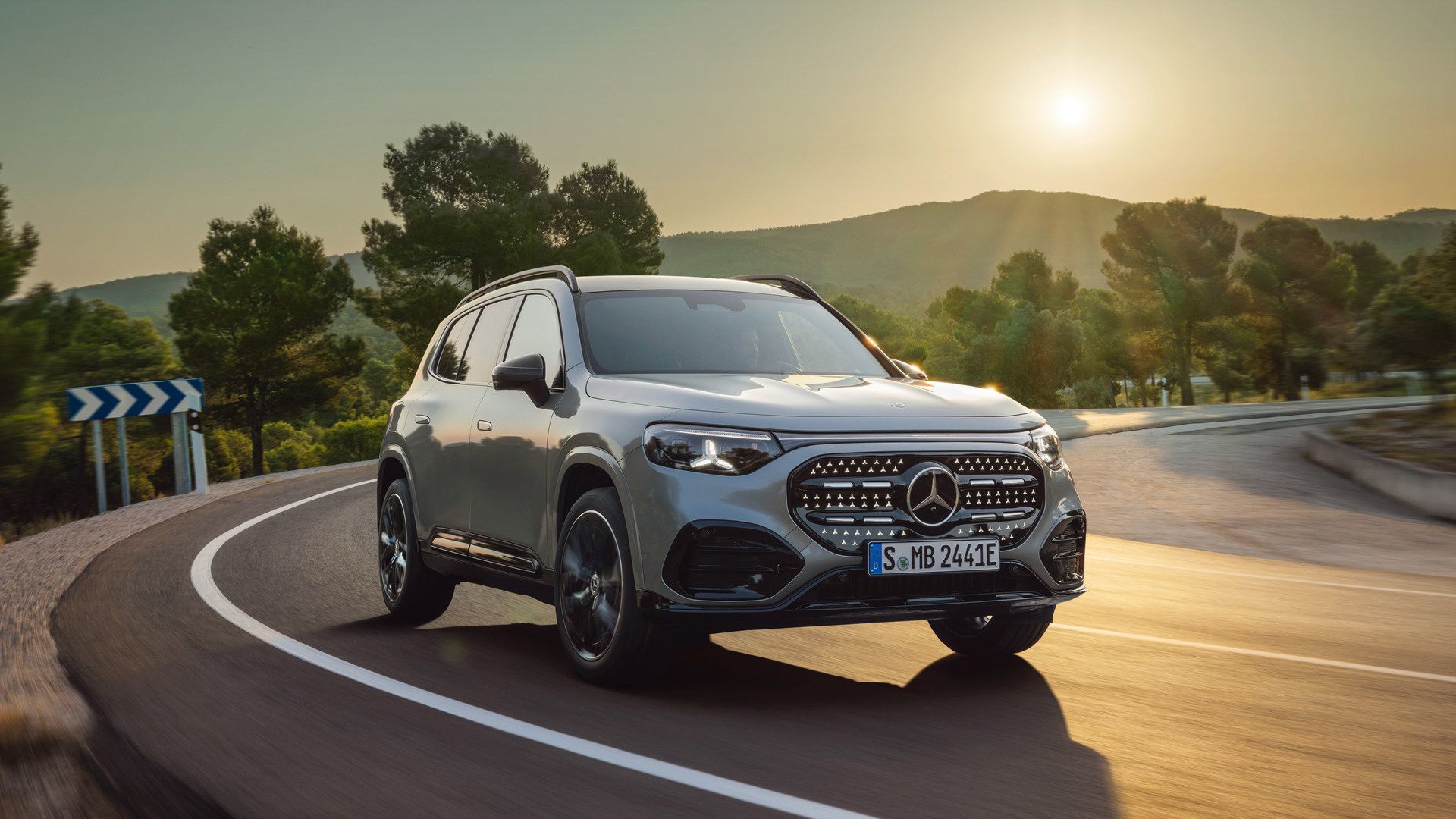 Gravel Roads and Snow: What TERRAIN Mode Adds to the 2027 Mercedes-Benz GLB 4MATIC