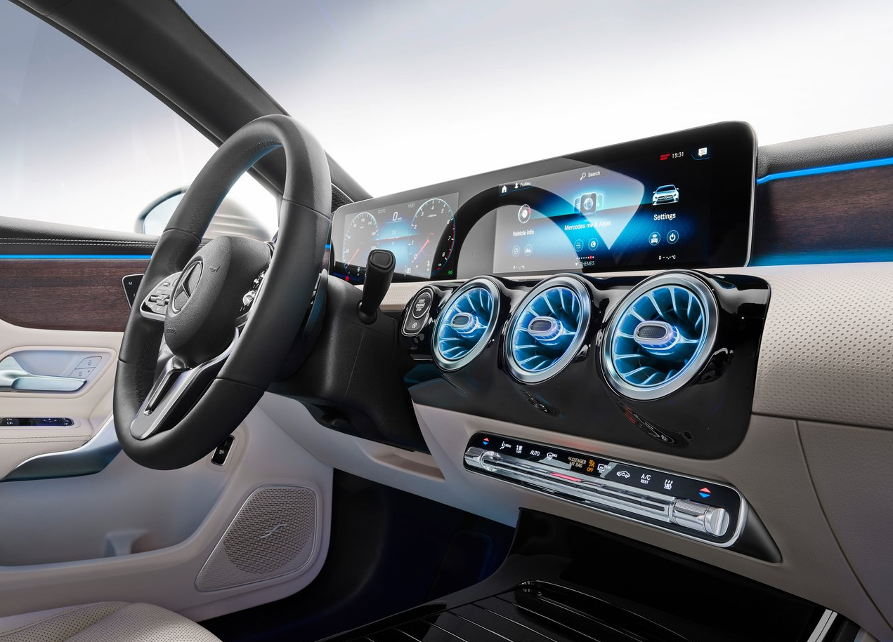 The Mercedes-Benz User Experience System explained.
