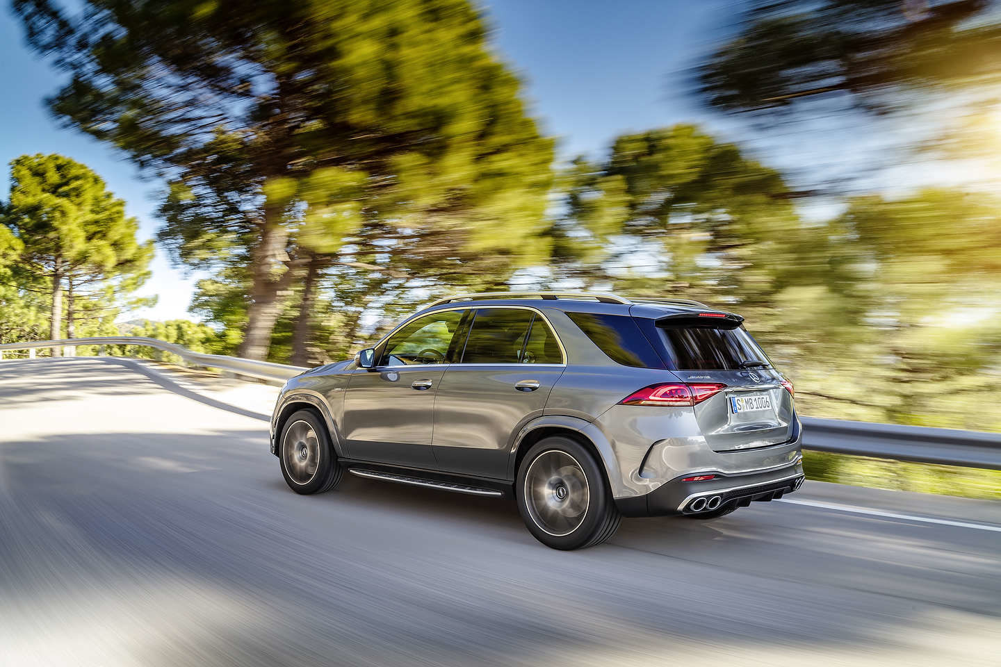 2021 Mercedes-Benz GLE: Refinement meets performance meets style
