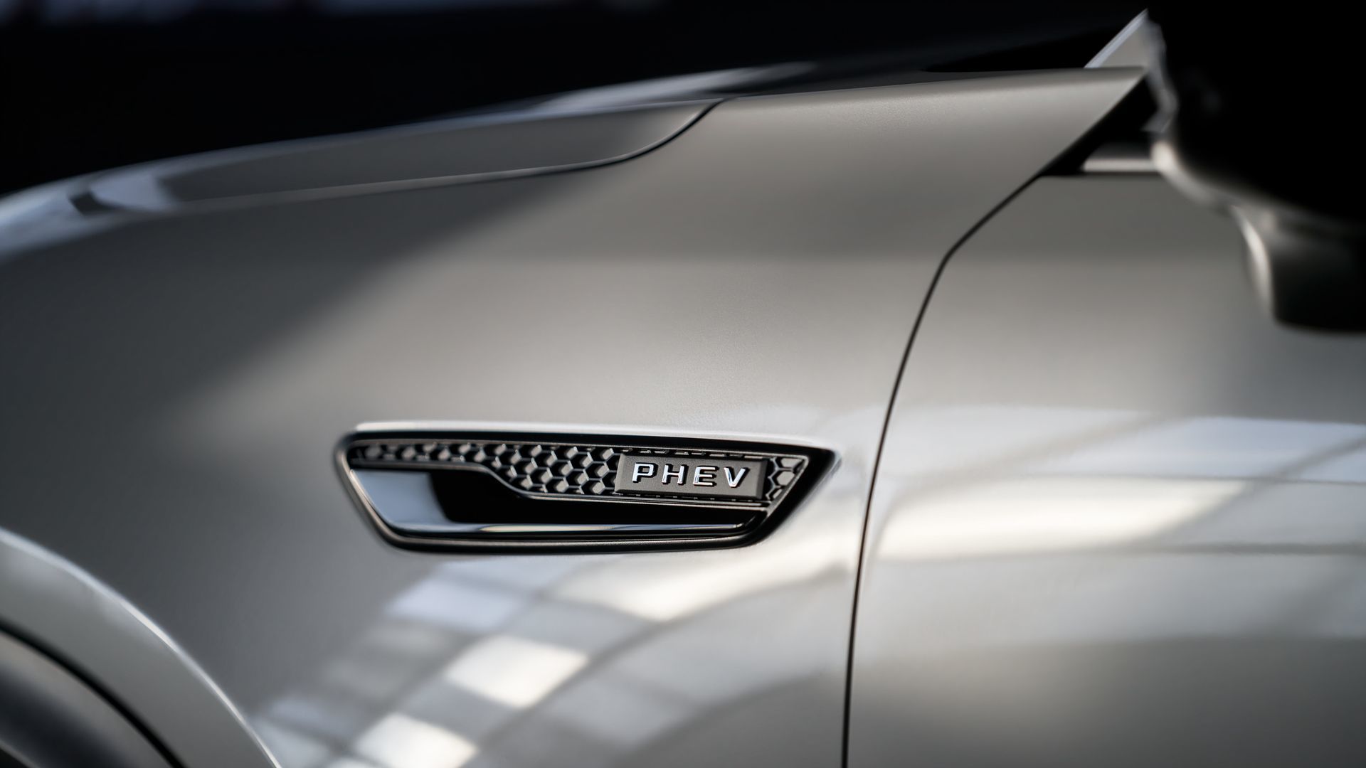 2025 Mazda CX-70 PHEV: Maximizing Electric Range for Efficient Burnaby Commutes