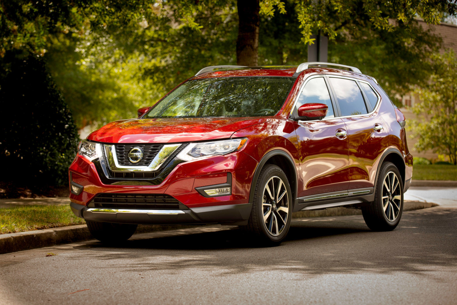 Why should you consider a pre-owned Nissan Rogue as your next SUV?