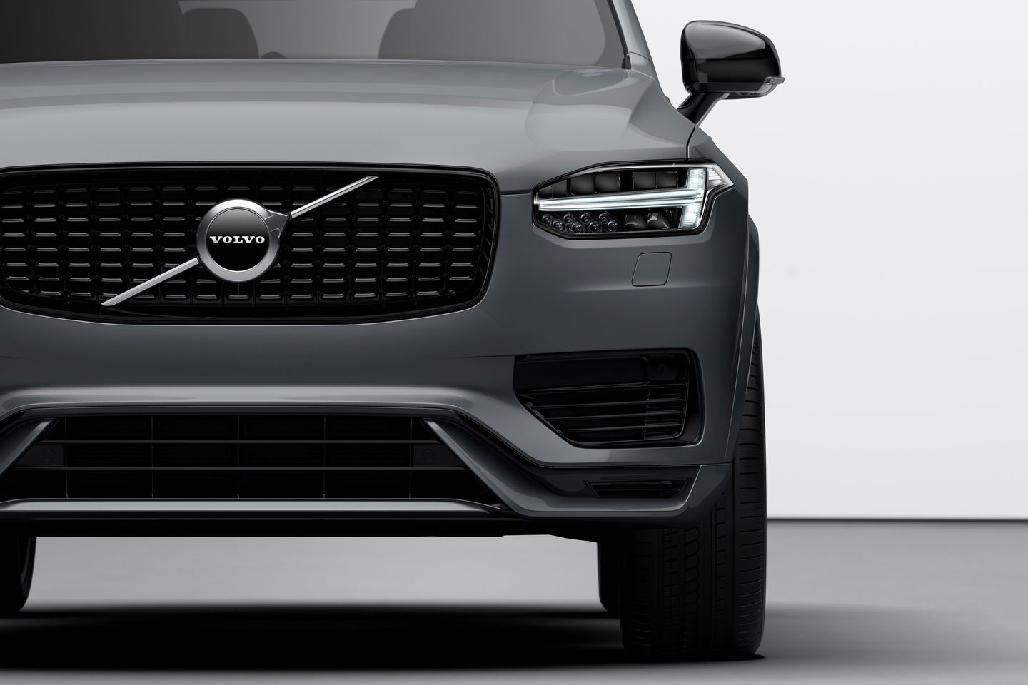The all-new V70 - more luxurious, sportier and versatile - Volvo