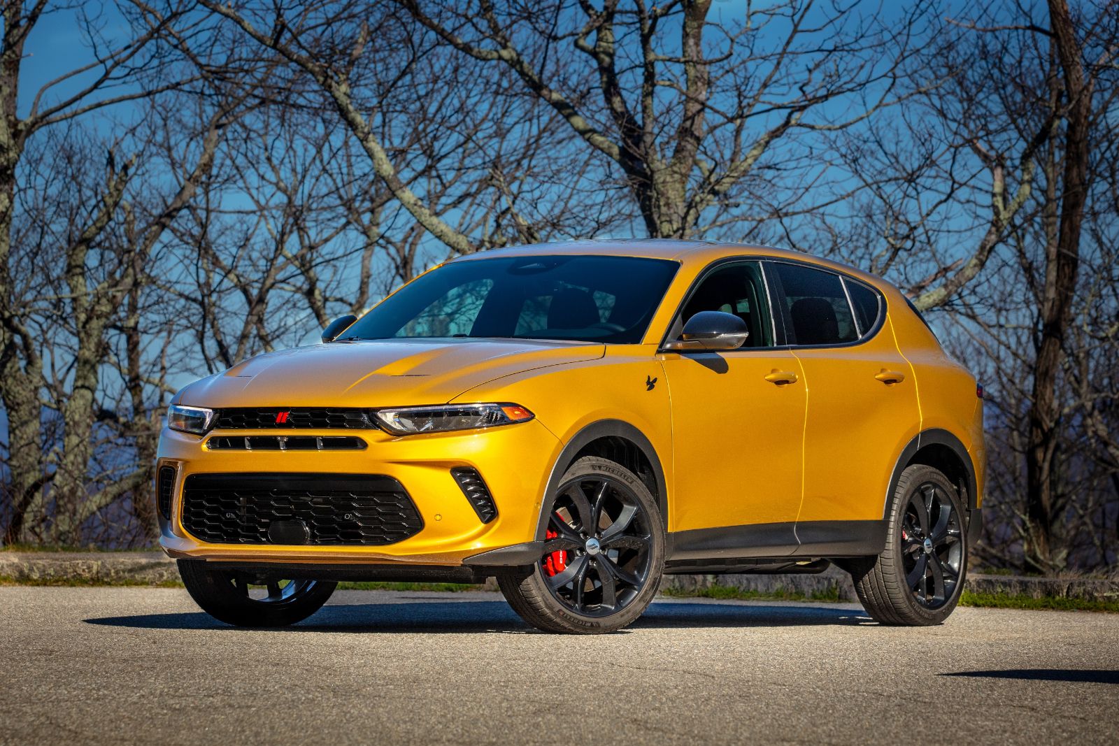 Jeep Compass vs. Dodge Hornet: Which Compact SUV is Right for Navigating Downtown Belleville and Beyond?