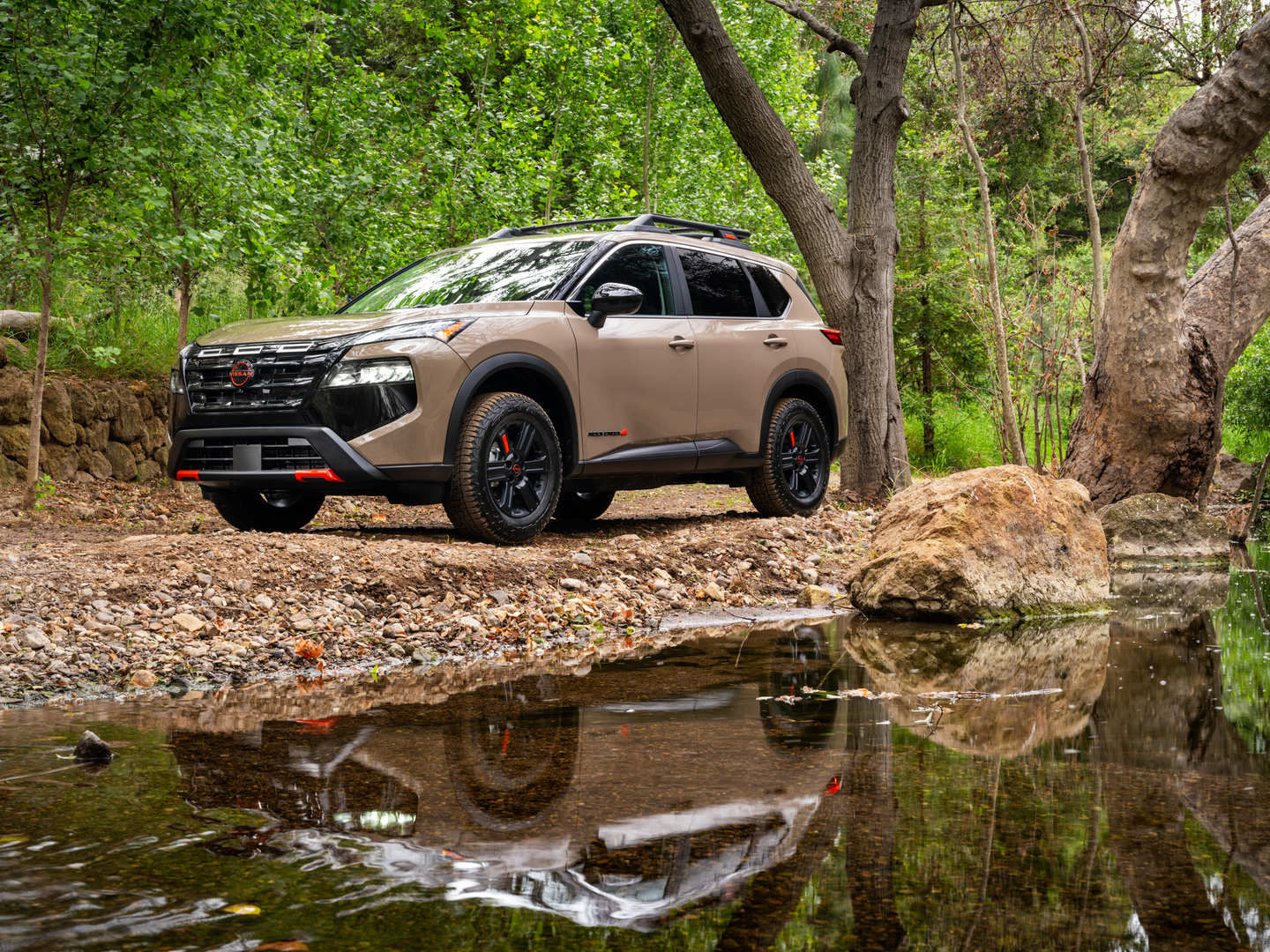 2025 Nissan Rogue Offers 3D View and Hands-Free Driving