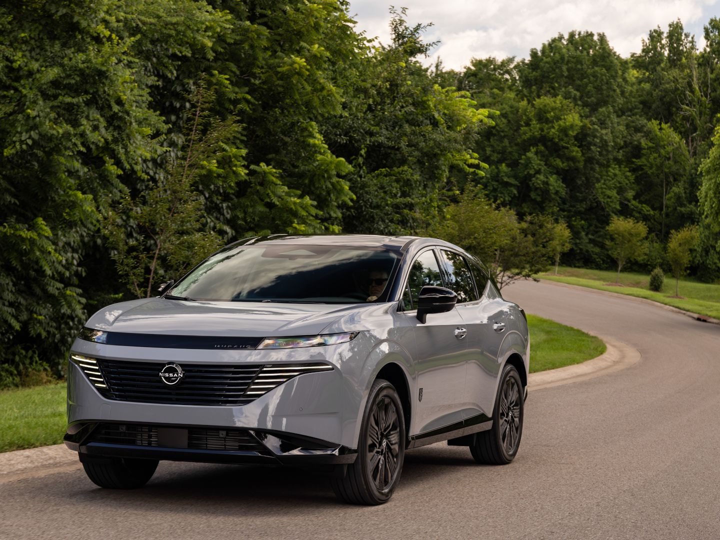 What Fits in a 2027 Nissan Murano With the Seats Folded