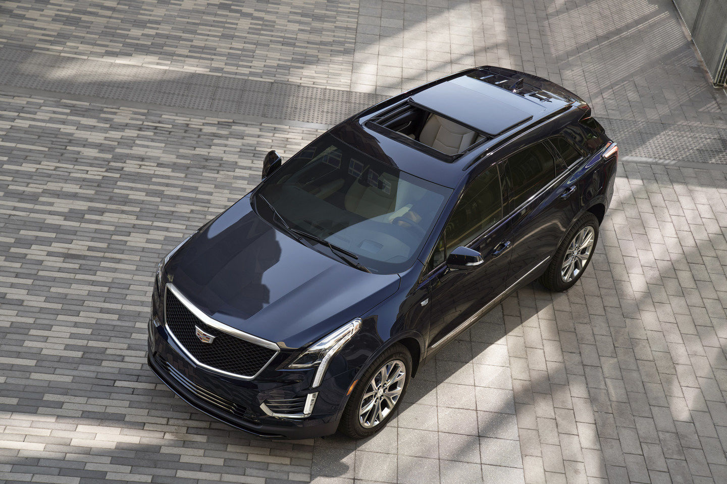 Many Reasons to Buy a Pre-Owned Cadillac XT5