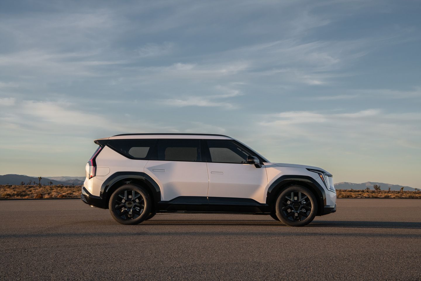 Visionary Tech: 6 Advanced Safety Features That Act as Your Co-Pilot in the 2026 EV9
