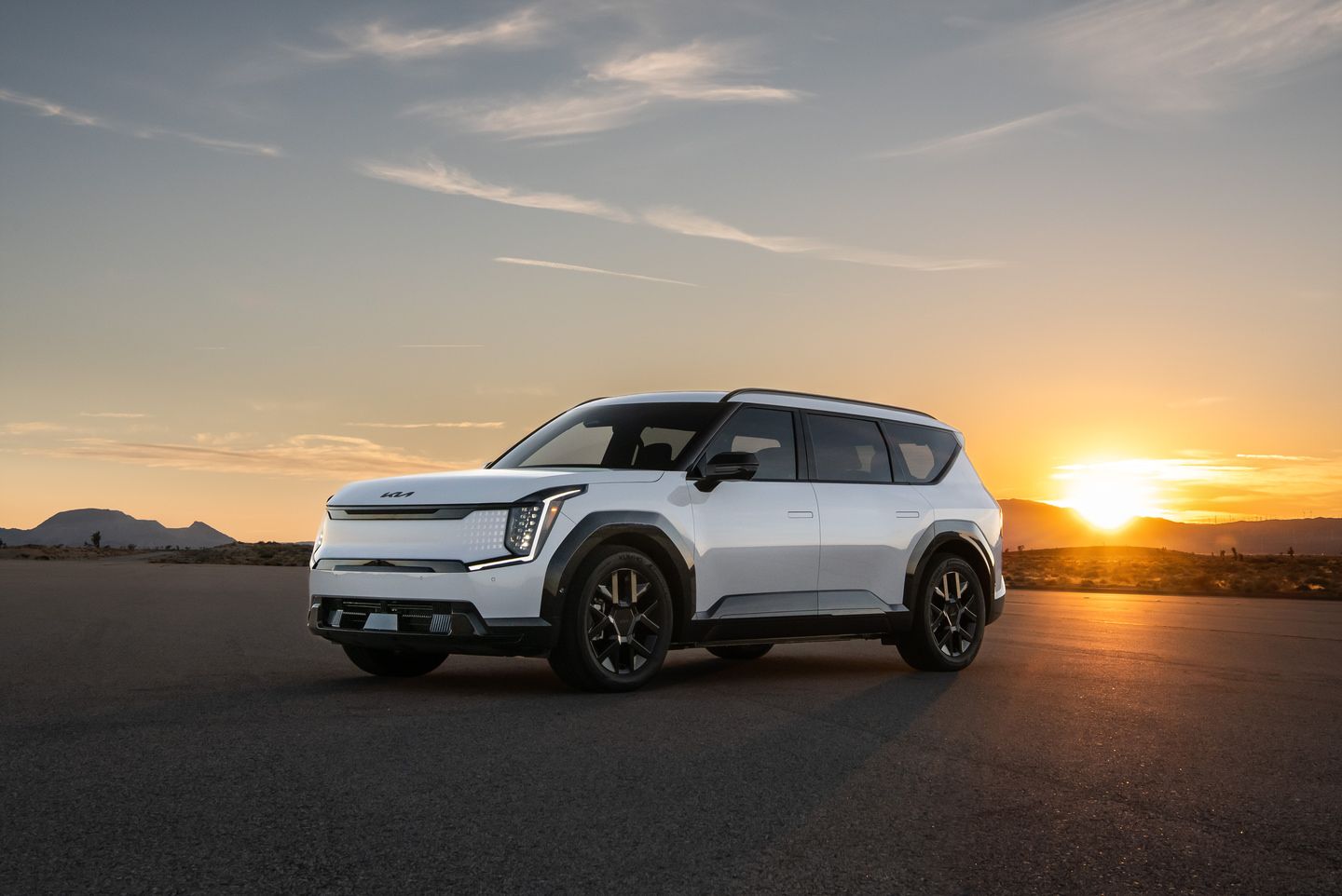 Drive Electric Without Range Anxiety: The 2026 Kia EV9 with NACS Charging